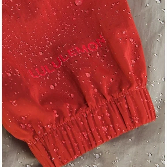 Lululemon EVERGREEN ANORAK size 6/ *Price to Reflect Condition* - Picture 5 of 12